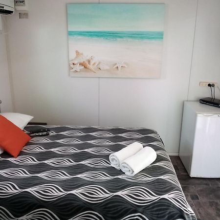 Bushchooks Travellers Village Bororen Номер фото