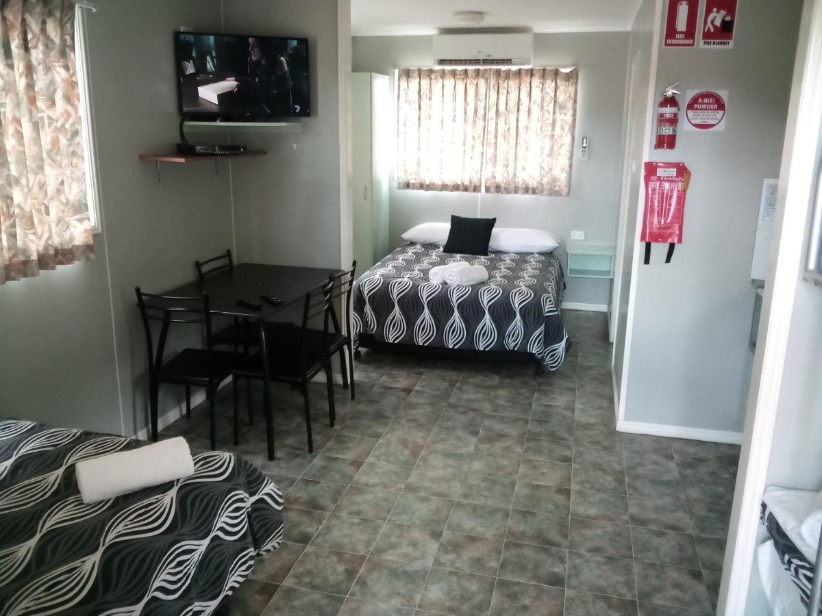 Bushchooks Travellers Village Bororen Номер фото