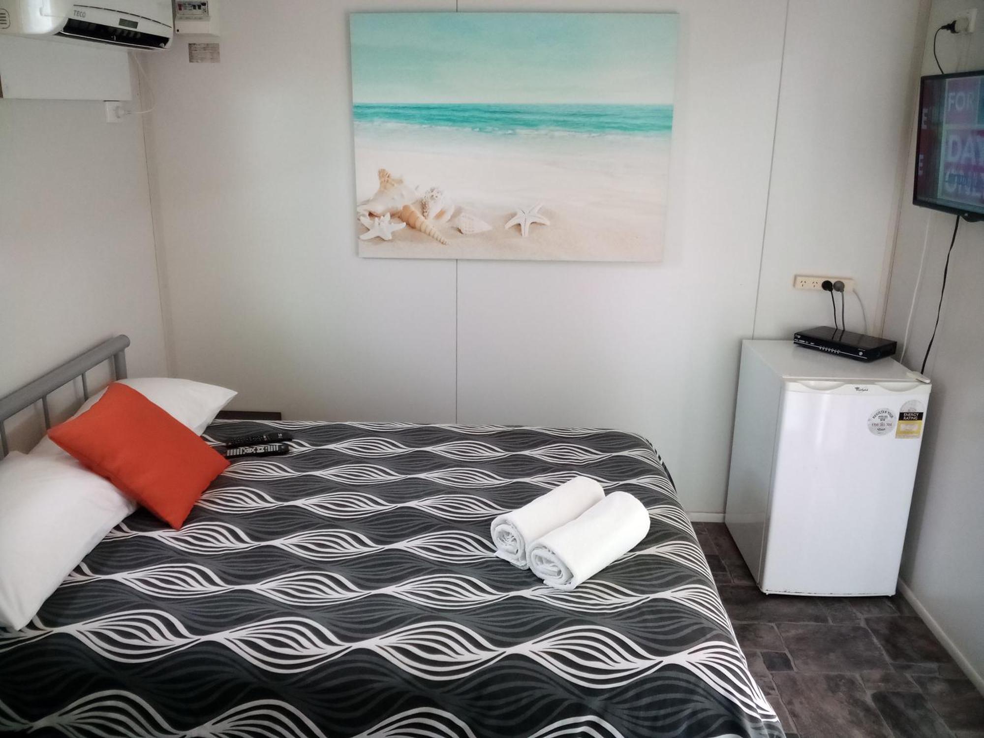 Bushchooks Travellers Village Bororen Номер фото